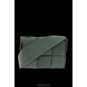 Bottega Veneta 24FW ���װ�����Ÿ cassette ī��Ʈ Small ��� �� 755182VBO813061 TP57775024FW ���װ�����Ÿ cassette ī��Ʈ Small ��� �� 755182