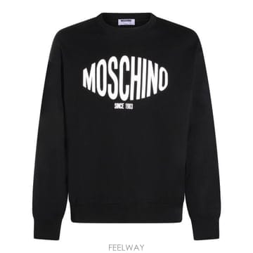 Moschino 26SS ��Ű�� ���� Ƽ���� 261ZZ1713 02281555 BLACK26SS ��Ű�� ���� Ƽ���� 261ZZ1713 02281555 BLACK