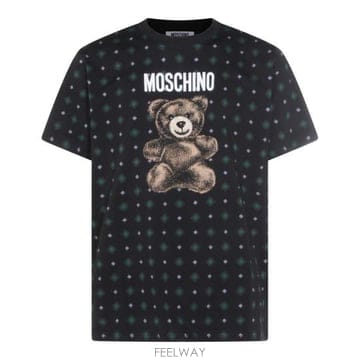 Moschino 26SS ��Ű�� ���� Ƽ���� 261ZZ0717 02412555 BLACK26SS ��Ű�� ���� Ƽ���� 261ZZ0717 02412555 BLACK
