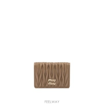 26SS 미우미우 Caramel 카드 홀더 in matelasse Nappa 레더 5MC103AFPPF098