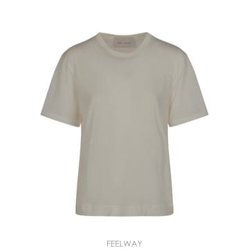 26SS 아미 ADC 패치 클래식 핏 반팔 티셔츠 FTS373 JE0211136 BLANC CREME