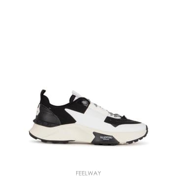 Valentino 26SS �߷�Ƽ�� ����ٴ� ����Ŀ�� 8Y2S0H96PTN 0NI NERO BIANCO BIA NE26SS �߷�Ƽ�� ����ٴ� ����Ŀ�� 8Y2S0H96PTN 0NI NERO B