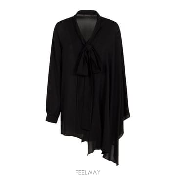 Balenciaga 25FW �߷��þư� ��ø�Ʈ�� ����콺 839280 TIN131000 Black25FW �߷��þư� ��ø�Ʈ�� ����콺 839280 TIN131000 B