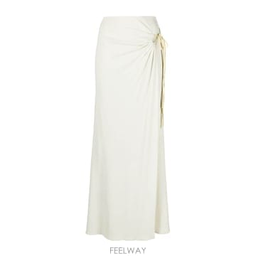 Nanushka 24SS Nanushka ���� ��ĿƮ NW24RSSK00900 TP57707217124SS Nanushka ���� ��ĿƮ NW24RSSK00900 TP577072171