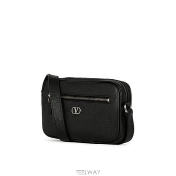 Valentino 26FW �߷�Ƽ�� ����ٴ� Ŭ��ġ �Ŀ�ġ 9Y2P0AW7UAG 0NO NERO26FW �߷�Ƽ�� ����ٴ� Ŭ��ġ �Ŀ�ġ 9Y2P0AW7UAG 0NO N