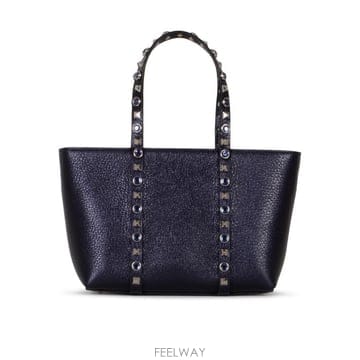 Valentino 26SS �߷�Ƽ�� ����ٴ� Ŭ��ġ �Ŀ�ġ 8W0B0R05PAX F8Y PURPLISH NAVY DARK IN26SS �߷�Ƽ�� ����ٴ� Ŭ��ġ �Ŀ�ġ 8W0B0R05PAX F8Y P