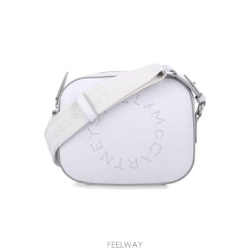 Stella McCartney 26SS ���ڶ� ��īƮ�� ���ڶ� ��īƮ�� Camera �� ũ�ν��ٵ� 26P700266WP05631705 TP26SS ���ڶ� ��īƮ�� ���ڶ� ��īƮ�� Camera �� ũ�ν�