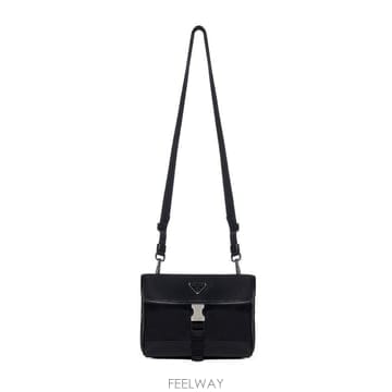 PRADA 26FW ����� RE NYLON �� ���ǾƳ� ���� SMARTPHONE ���̽� 2ZH1082DMHF0002 T26FW ����� RE NYLON �� ���ǾƳ� ���� SMARTPHONE ����