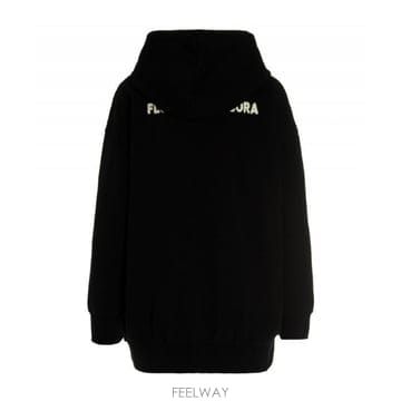 Stella McCartney 23SS ���ڶ� ��īƮ�� ���� ��Ʈ ������ 5158133SPX231000 TP57924258923SS ���ڶ� ��īƮ�� ���� ��Ʈ ������ 5158133SPX231000