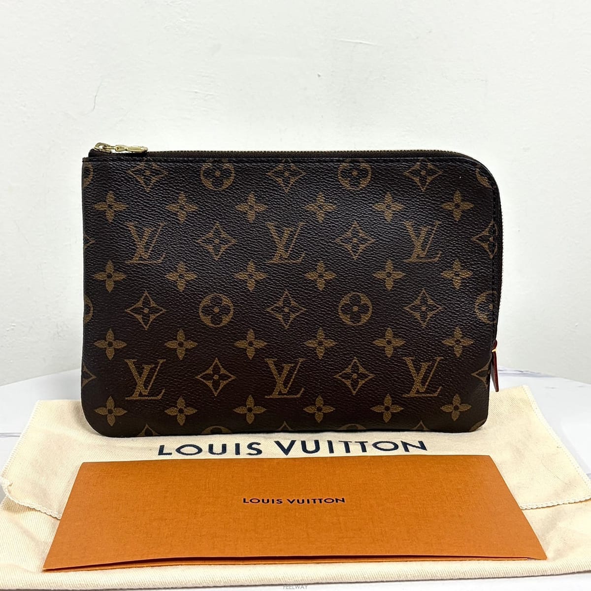 Louis Vuitton ���̺��� ���׷� ��Ƣ������ Ŭ��ġ�� PM���̺��� ���׷� ��Ƣ������ Ŭ��ġ�� PM