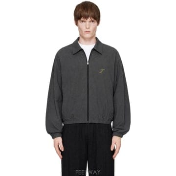 Jacquemus 26 FW ��ũ���� �׷��� �� ����극��Ŀ ��Ŷ 262553M18000826 FW ��ũ���� �׷��� �� ����극��Ŀ ��Ŷ 262553M1800