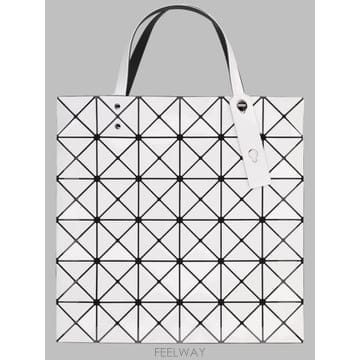 Issey Miyake 26FW �ٿ��ٿ� ��Ʈ�� BB68AG053 01 WHITE26FW �ٿ��ٿ� ��Ʈ�� BB68AG053 01 WHITE