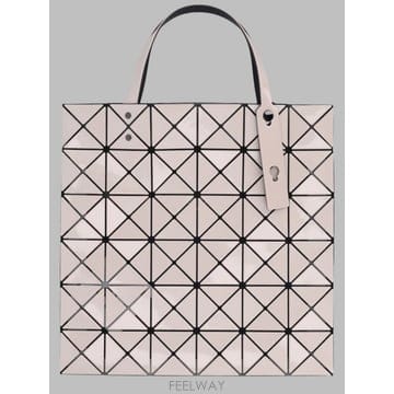 Issey Miyake 26FW �ٿ��ٿ� ��Ʈ�� BB68AG053 40 BEIGE26FW �ٿ��ٿ� ��Ʈ�� BB68AG053 40 BEIGE