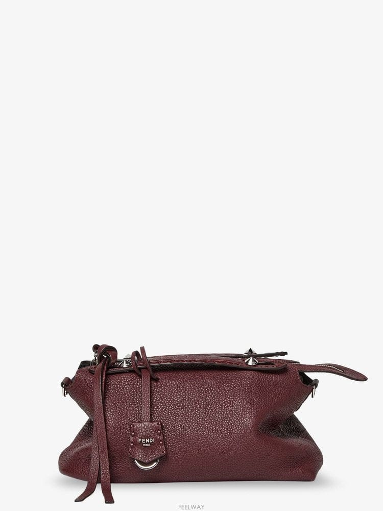 FENDI ��� ���� �� ���� �̵�� ���� ũ�ν��ٵ� �� 8BL155AVTDF B0652283919��� ���� �� ���� �̵�� ���� ũ�ν��ٵ� �� 8BL155AVTD
