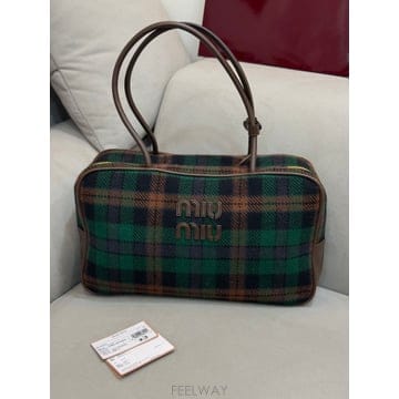 Miu Miu �̿�̿� üũ Ÿź �� ��̿�̿� üũ Ÿź �� ��
