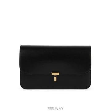 Toteme �ؿ� �θ���� ���� ���� T �� �����ġ�� �ִ� ���� ���� ũ�ν��� 264WAL0140LE0206 001 B�ؿ� �θ���� ���� ���� T �� �����ġ�� �ִ� ���� ����