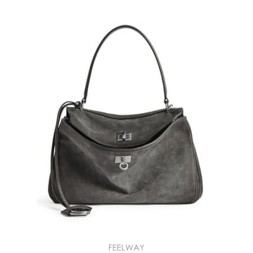 Balenciaga �ؿ� �θ���� �߷��þư� ���� �ν� ó���� �����̵� �۾��� ���װ� �ε巯�� �۾��� �������� ���� ���� �ε����ؿ� �θ���� �߷��þư� ���� �ν� ó���� �����̵� ��