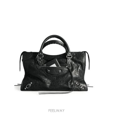 Balenciaga �ؿ� �θ���� �߷��þư� ���� �����õ� �ǹ� ��Ż �������� ������ �Ʒ��� ����Ų ������ �� ��Ƽ �̵�� ���ؿ� �θ���� �߷��þư� ���� �����õ� �ǹ� ��Ż ����