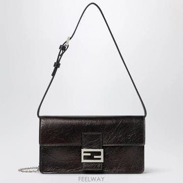 26 F/W 펜디 블랙 튜브 지갑 인 CRACKLED 레더 8M060 B0052288299