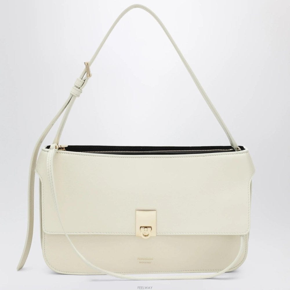 Ferragamo 26 F/W ��󰡸� MASCARPONE CARA XS �� 07984 B005228832326 F/W ��󰡸� MASCARPONE CARA XS �� 07984 B005228832