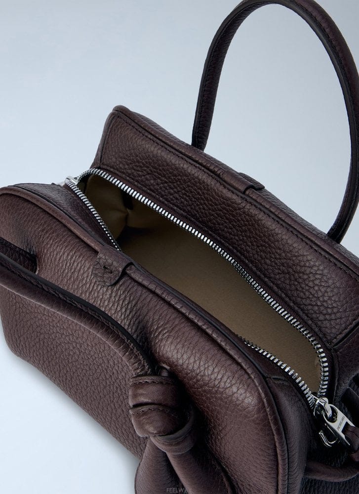 Jacquemus 26 F/W ��ũ���� �� �ڶ� �������� �ڵ�� 25EBAW00416A B011229439226 F/W ��ũ���� �� �ڶ� �������� �ڵ�� 25EBAW00416A B