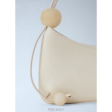 26 F/W 자크뮈스 르 BISOU PERLE 숄더 백 23EBAW0 B0112294407