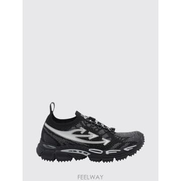 Off White ����ȭ��Ʈ ���� ����Ŀ�� OF06207001 TP646795209����ȭ��Ʈ ���� ����Ŀ�� OF06207001 TP646795209
