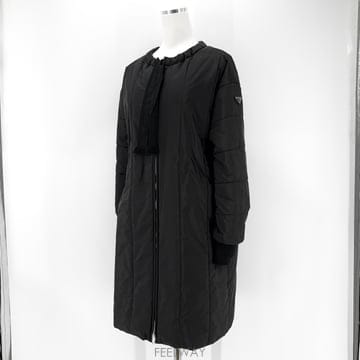 프라다 리나일론 여성 롱 경량 패딩 점퍼