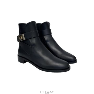 26FW 자니라 ZANIRA 허그 앵클 부츠 블랙 0784637