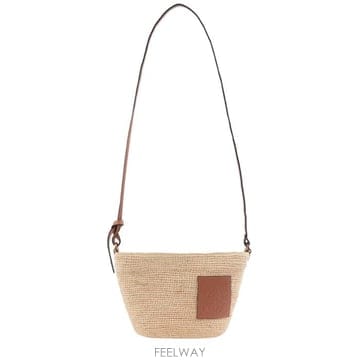 Loewe 26SS �ο��� 32824W10 2435 ���Ǿ� ���� ����Ʈ ũ�ν���26SS �ο��� 32824W10 2435 ���Ǿ� ���� ����Ʈ ũ�ν���