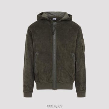 CP company 26FW ���� ���۴� �ĵ� Ƽ���� 21CMSS221A 110472G 683 IVYGREEN26FW ���� ���۴� �ĵ� Ƽ���� 21CMSS221A 110472G 683 IV