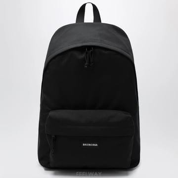 26 F/W 발렌시아가 블랙 익스플로러 백팩 WITH 로고 패치 50 B0052304571