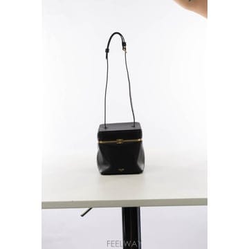 CELINE 26FW ������ ���� Ʈ������ ������ ���� ī����Ų 124232J75 38NO BLACK26FW ������ ���� Ʈ������ ������ ���� ī����Ų 124232J