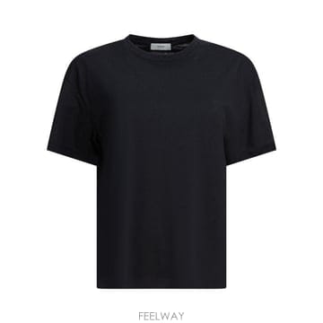 Toteme 26SS ���� ���� Ƽ���� 252 WRT0529 FB0419001 Black26SS ���� ���� Ƽ���� 252 WRT0529 FB0419001 Black