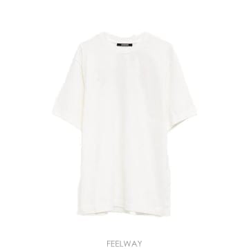Jacquemus 26SS ��ũ���� ���� Ƽ���� 26ETSM00628AJ 002261OE MULTICOLOR26SS ��ũ���� ���� Ƽ���� 26ETSM00628AJ 002261OE MULTI