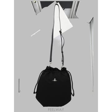 26 F/W 비비안 웨스트우드 백 버킷 콘 드로스트링 57010008 B0042283285