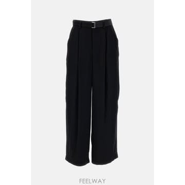 26 F/W 사카이 와이드 레그 크레페 백 사틴 팬츠 26087130 B0032287835