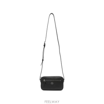 Valentino 26FW �߷�Ƽ�� ����ٴ� Ŭ��ġ �Ŀ�ġ YP0AW7 UAG0NO BLACK26FW �߷�Ƽ�� ����ٴ� Ŭ��ġ �Ŀ�ġ YP0AW7 UAG0NO BLA