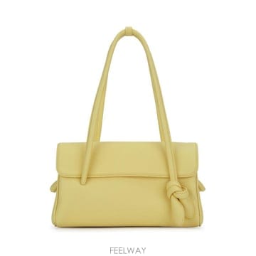 Jacquemus 26FW ��ũ���� ��Ʈ�� BAW00467AC03A03 210 LIGHTYELLOW26FW ��ũ���� ��Ʈ�� BAW00467AC03A03 210 LIGHTYELLOW