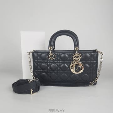 DIOR ��� ���� D-JOY ���̵� �̵� ��Ʈ�� ����� M0540ONGE��� ���� D-JOY ���̵� �̵� ��Ʈ�� ����� M0540ONGE