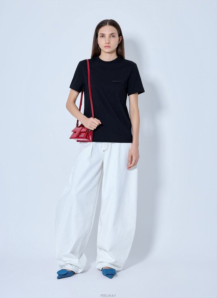 Jacquemus 26 F/W ��ũ���� GROS �׷��� ��-������ Ƽ���� 25HTSW0 B011230609326 F/W ��ũ���� GROS �׷��� ��-������ Ƽ���� 25HTSW0 B