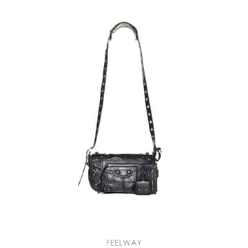 Balenciaga 26SS Balenciaga BORSE A SPALLA 719082210KR1000 TP57749980626SS Balenciaga BORSE A SPALLA 719082210KR1000 TP57749
