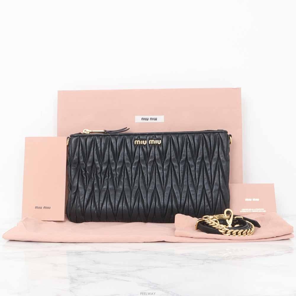 Miu Miu �̿�̿� ���׶�� ���� ü�� Ŭ��ġ ����� ���� 5BF354 N88�̿�̿� ���׶�� ���� ü�� Ŭ��ġ ����� ���� 5BF354 