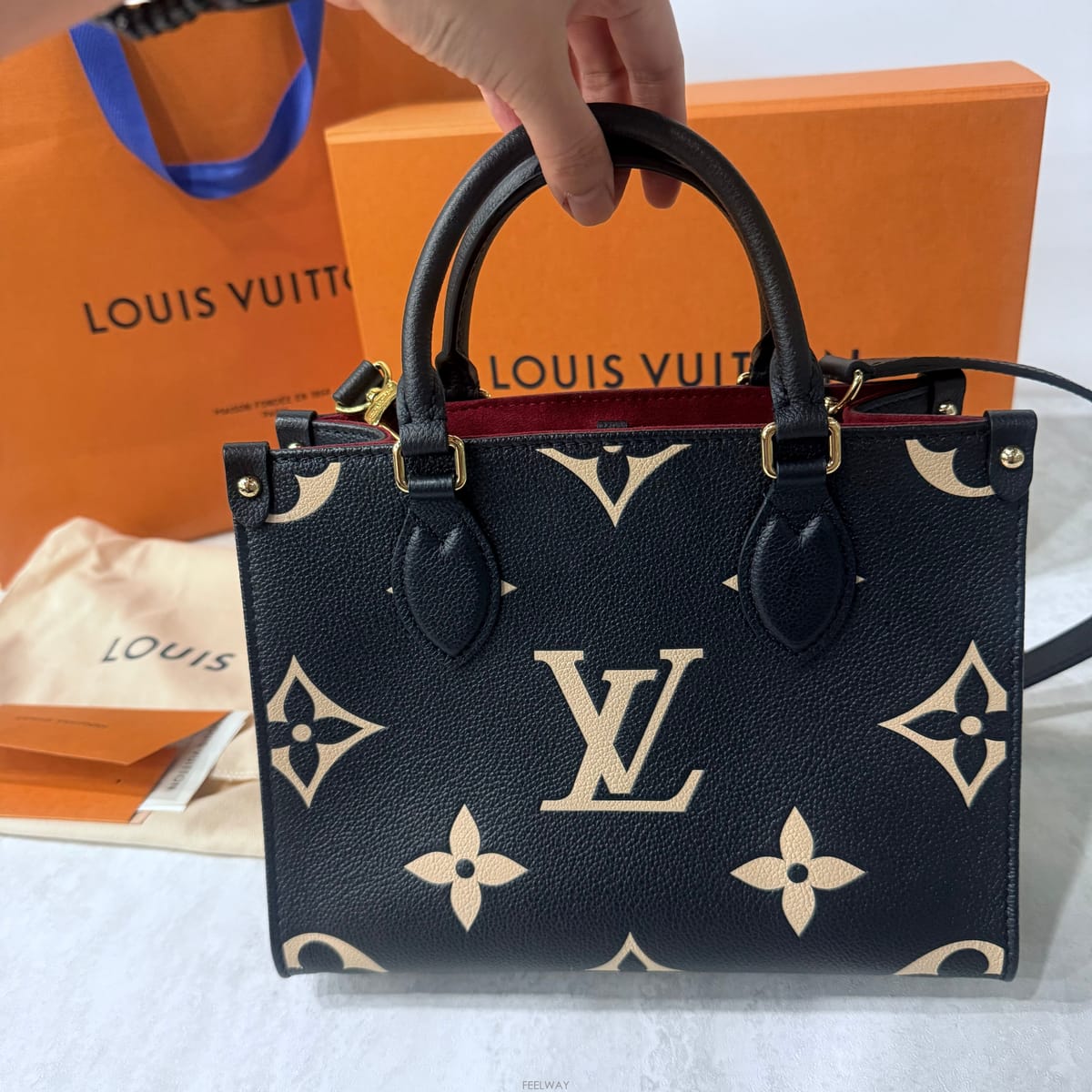 Louis Vuitton ���̺��� �´��� �����÷� ���׷����̺��� �´��� �����÷� ���׷�