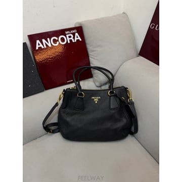 PRADA ����� ���ڷ� �Ǵн� ��Ʈ������� ���ڷ� �Ǵн� ��Ʈ��