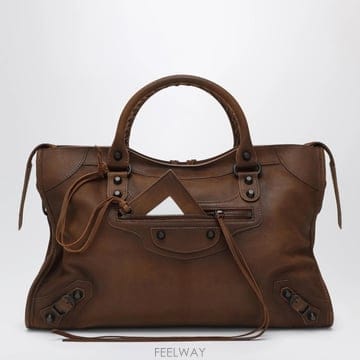 26 F/W 발렌시아가 르 시티 미디엄 캬라멜 레더 백 8657602 B0052293043