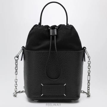 26 F/W 메종 마르지엘라 5AC 스몰 블랙 레더 버킷 백 SB1W B0052306562