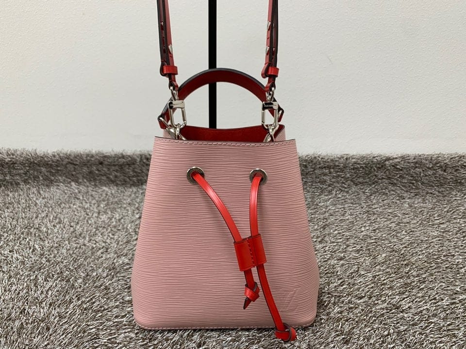 Louis Vuitton ���̺��� ���� �׿��뿡 ��Ŷ����̺��� ���� �׿��뿡 ��Ŷ��