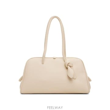Jacquemus 26 FW ��ũ���� ���� ȭ��Ʈ �� �������� �ڵ�� 262553F04800626 FW ��ũ���� ���� ȭ��Ʈ �� �������� �ڵ�� 262553F0