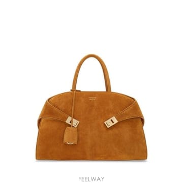 Ferragamo 26 FW ��󰡸� �̵�� ��� ��Ʈ �� 779242 TP45830978426 FW ��󰡸� �̵�� ��� ��Ʈ �� 779242 TP458309784